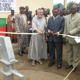 Inauguration par Frère Denis-Antoine, f.e.Franciscains Emmanuel et les officiels locaux